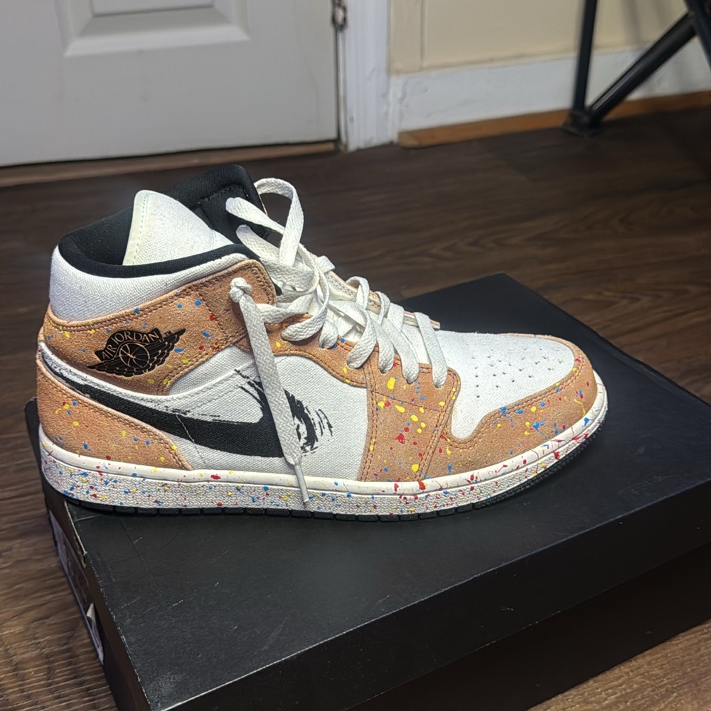 Air Jordan 1 MID SE brushstroke paint splatter
